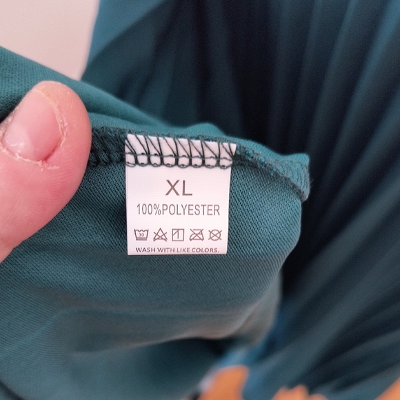 Classic Green Pleated Maxi Skirt. Size XL. New - Picture 2 of 6